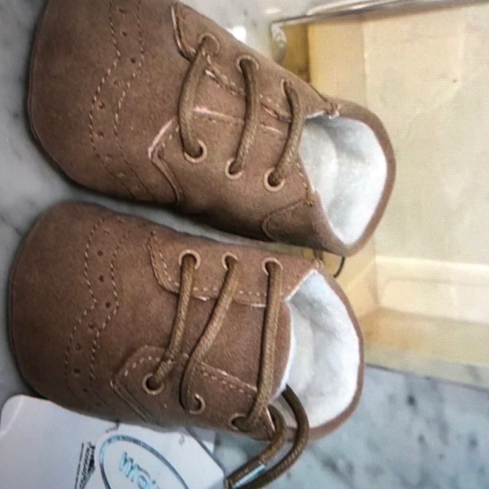 New Baby mayoral brown suede lace up bootie